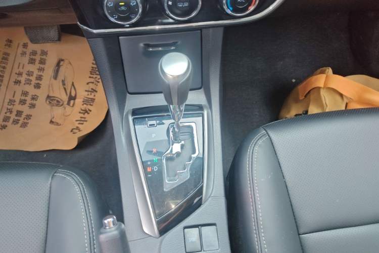 Used Toyota Corolla 2014 1.6L CVT GL Gear Lever