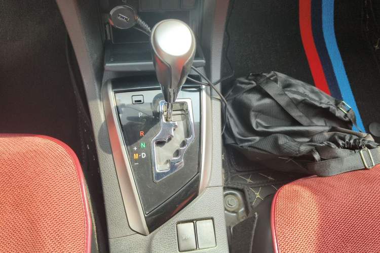 Used Toyota Corolla 2014 1.8L CVT GLX-i Gear Lever