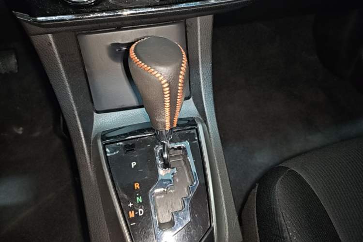 Used Toyota Corolla 2014 1.6L CVT GL Gear Lever