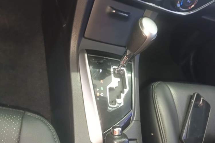 Used Toyota Corolla 2014 1.6L CVT GL Gear Lever