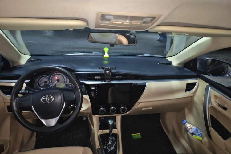Used Toyota Corolla 2014 1.6L CVT GL Headliner