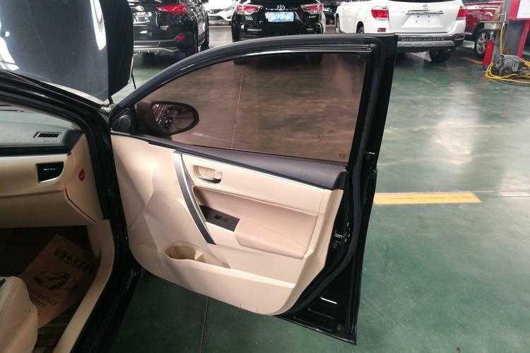 Used Toyota Corolla 2014 1.6L CVT GL Interior 2