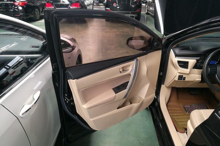 Used Toyota Corolla 2014 1.6L CVT GL Interior 4