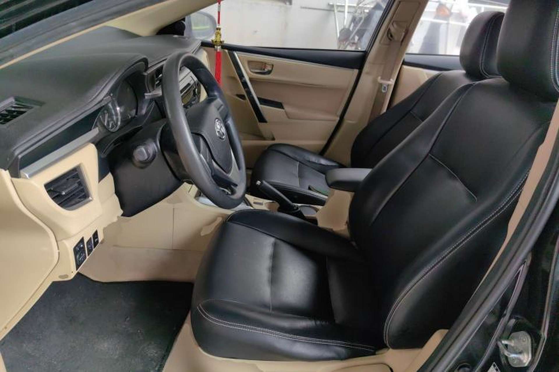 Used Toyota Corolla 2014 1.6L CVT GL-i Left Front Seat