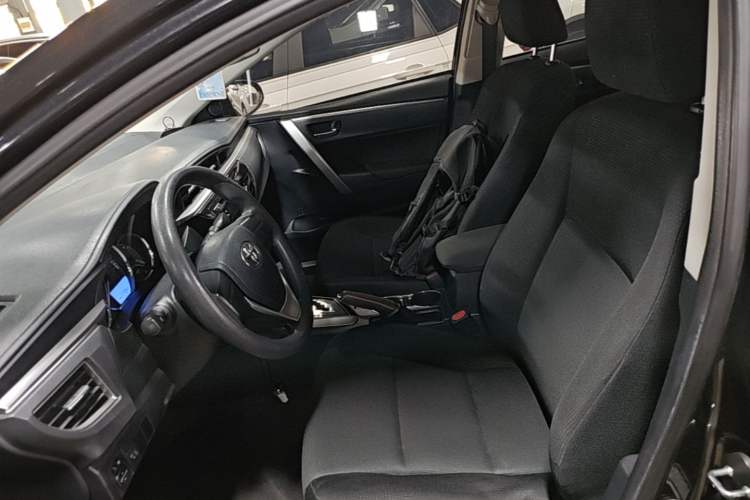 Used Toyota Corolla 2014 1.6L CVT GL Left Front Seat