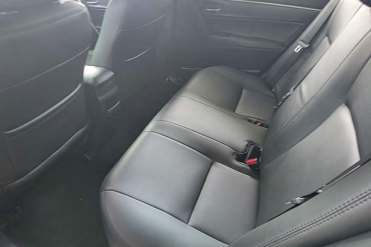 Used Toyota Corolla 2014 1.6L CVT GL-i Left Rear Seat