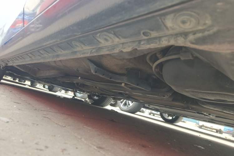 Used Toyota Corolla 2014 1.6L CVT GL Left Side Sill