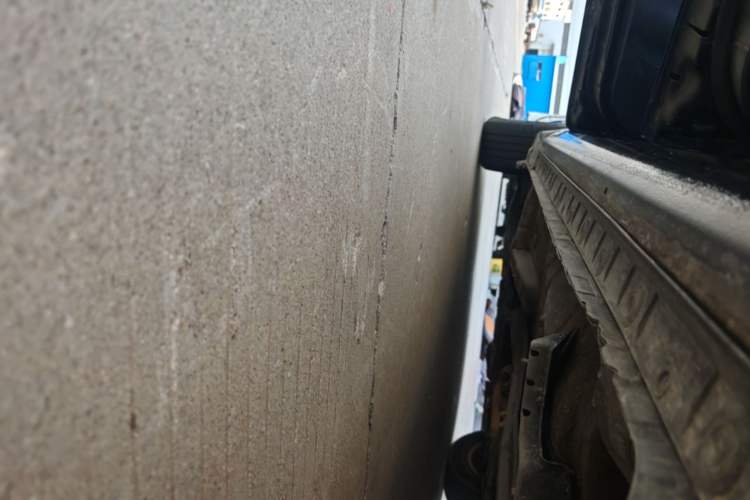 Used Toyota Corolla 2014 1.6L CVT GL Left Side Sill