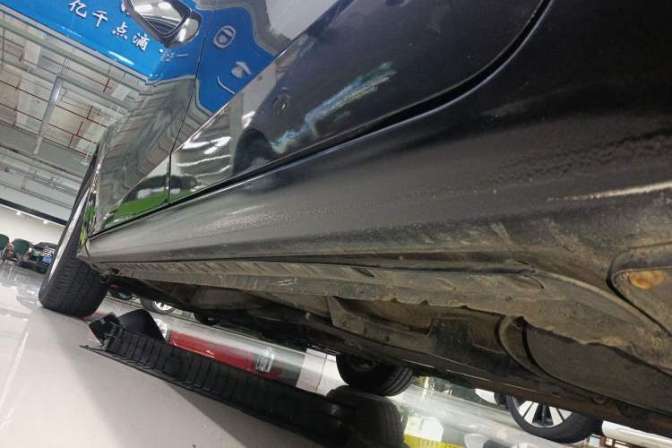 Used Toyota Corolla 2014 1.6L CVT GL Left Side Sill