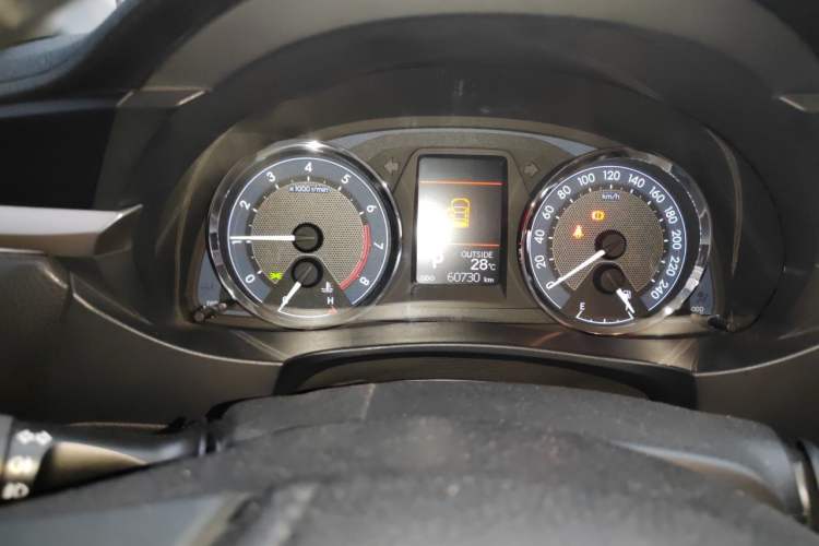 Used Toyota Corolla 2014 1.6L CVT GLX-i Odometer Close Up