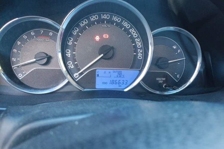 Used Toyota Corolla 2014 1.6L Manual GL Odometer Close Up