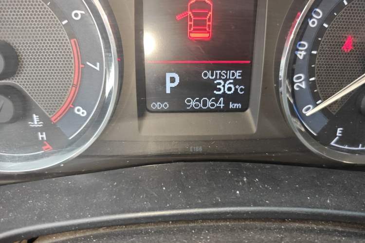 Used Toyota Corolla 2014 1.6L CVT GL-i Leather Edition Odometer Close Up