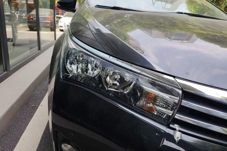 Used Toyota Corolla 2014 1.6L CVT GL-i Leather Edition Right Front Headlight