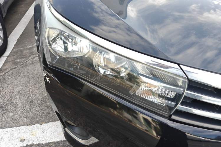 Used Toyota Corolla 2014 1.6L CVT GL-i Leather Edition Right Front Headlight