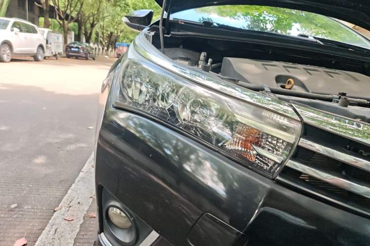 Used Toyota Corolla 2014 1.6L CVT GL Right Front Headlight