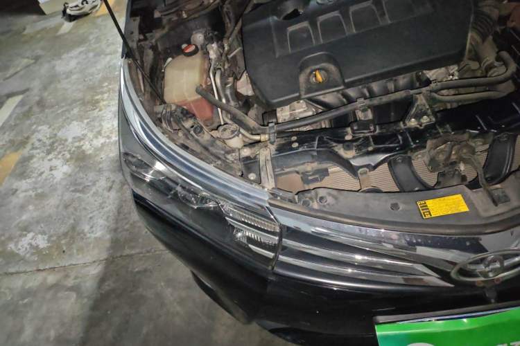 Used Toyota Corolla 2014 1.6L CVT GL Right Front Headlight