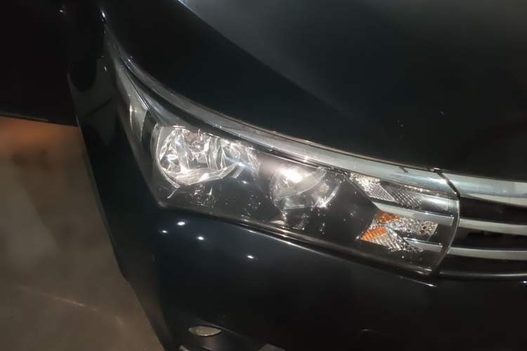 Used Toyota Corolla 2014 1.6L CVT GL-i Leather Edition Right Front Headlight