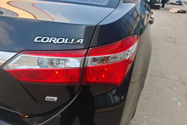 Used Toyota Corolla 2014 1.6L CVT GL Right Rear Taillight