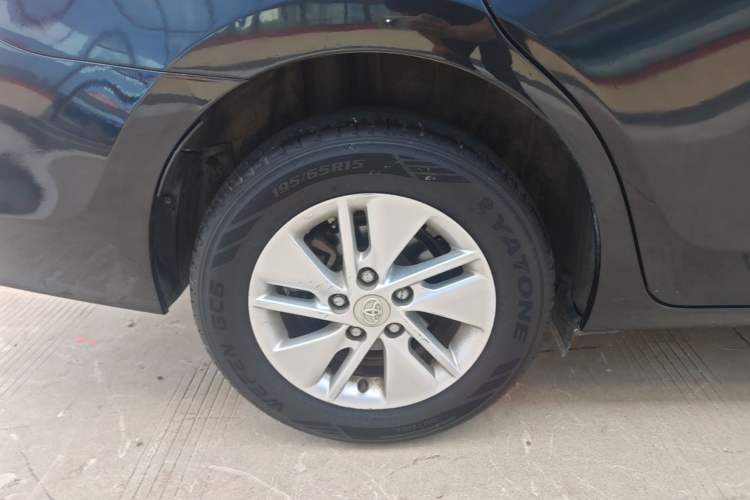 Used Toyota Corolla 2014 1.6L CVT GL Right Rear Wheel Hub