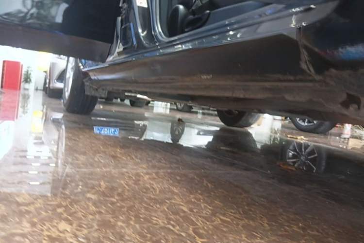 Used Toyota Corolla 2014 1.6L CVT GL Right Side Sill