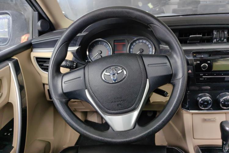 Used Toyota Corolla 2014 1.6L CVT GL-i Steering Wheel