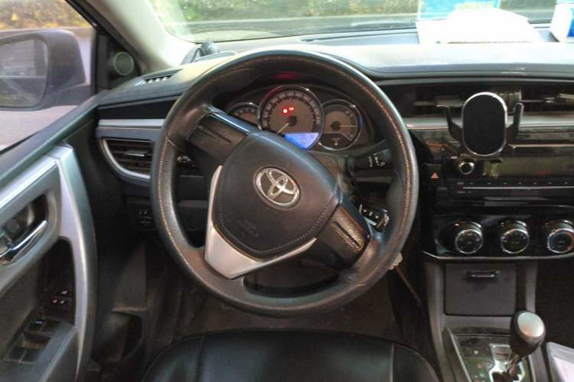 Used Toyota Corolla 2014 1.6L CVT GL Steering Wheel