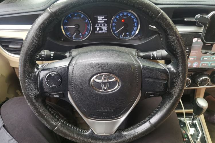 Used Toyota Corolla 2014 1.6L CVT GL-i Leather Edition Steering Wheel