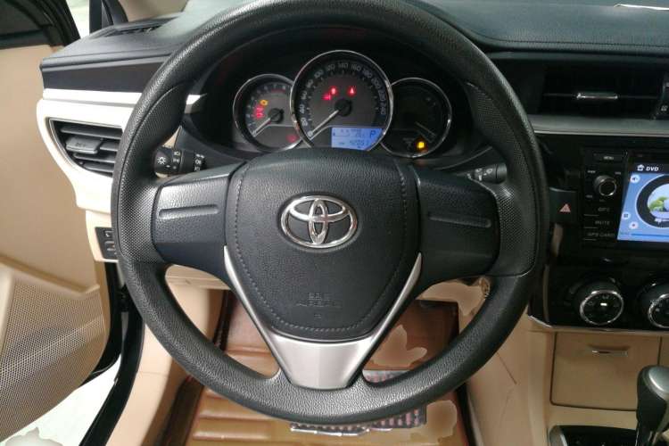 Used Toyota Corolla 2014 1.6L CVT GL Steering Wheel
