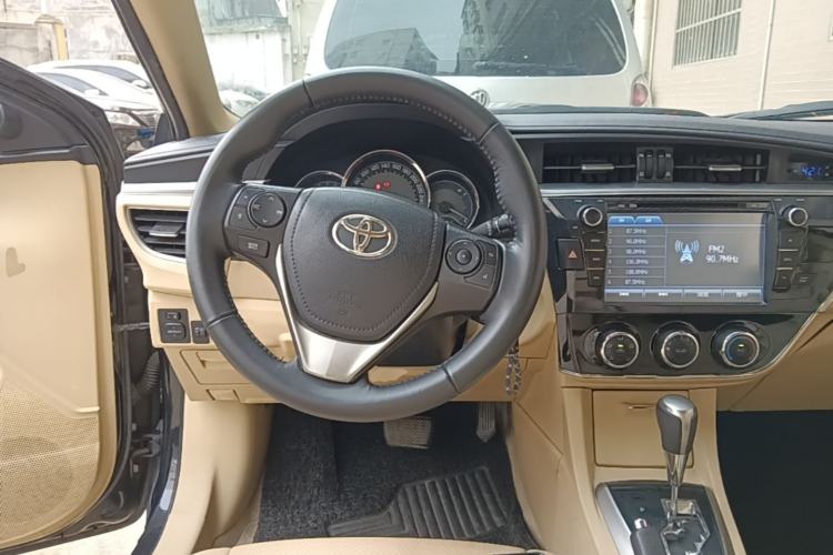 Used Toyota Corolla 2014 1.6L CVT GL Steering Wheel