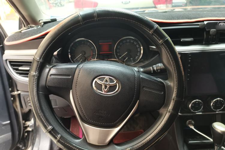 Used Toyota Corolla 2014 1.6L CVT GL-i Steering Wheel