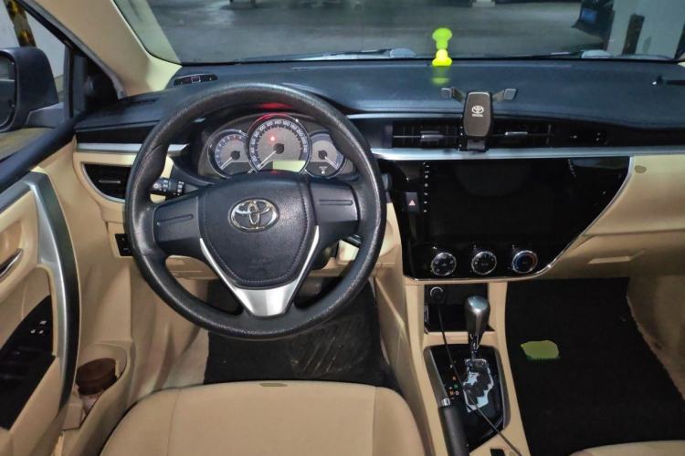 Used Toyota Corolla 2014 1.6L CVT GL Steering Wheel