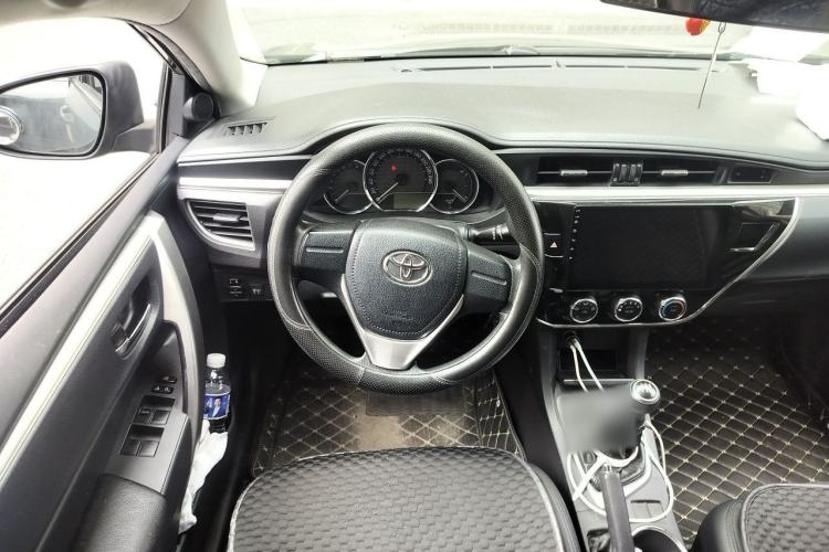 Used Toyota Corolla 2014 1.6L Manual GL Steering Wheel