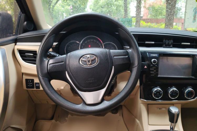 Used Toyota Corolla 2014 1.6L CVT GL Steering Wheel