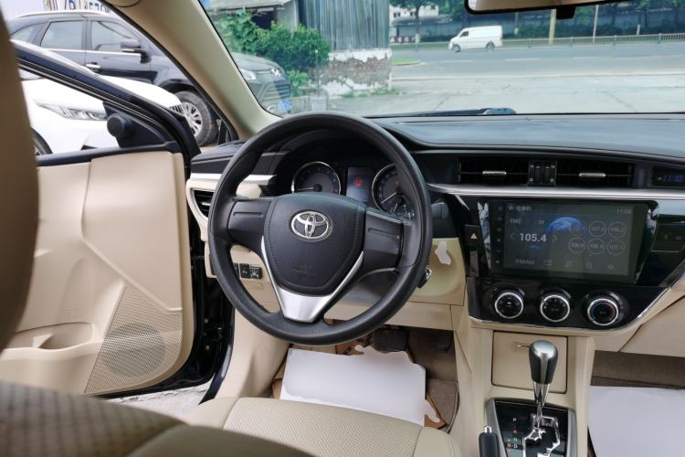 Used Toyota Corolla 2014 1.6L CVT GL-i Steering Wheel
