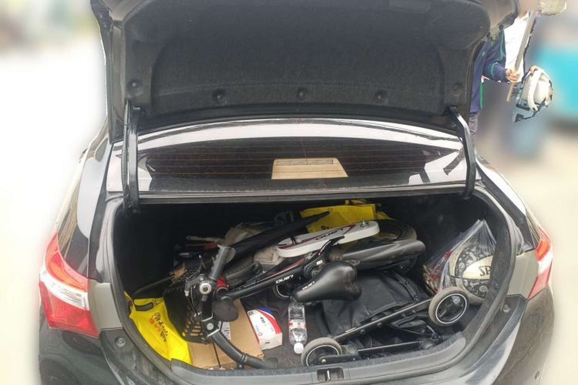 Used Toyota Corolla 2014 1.6L CVT GL Trunk