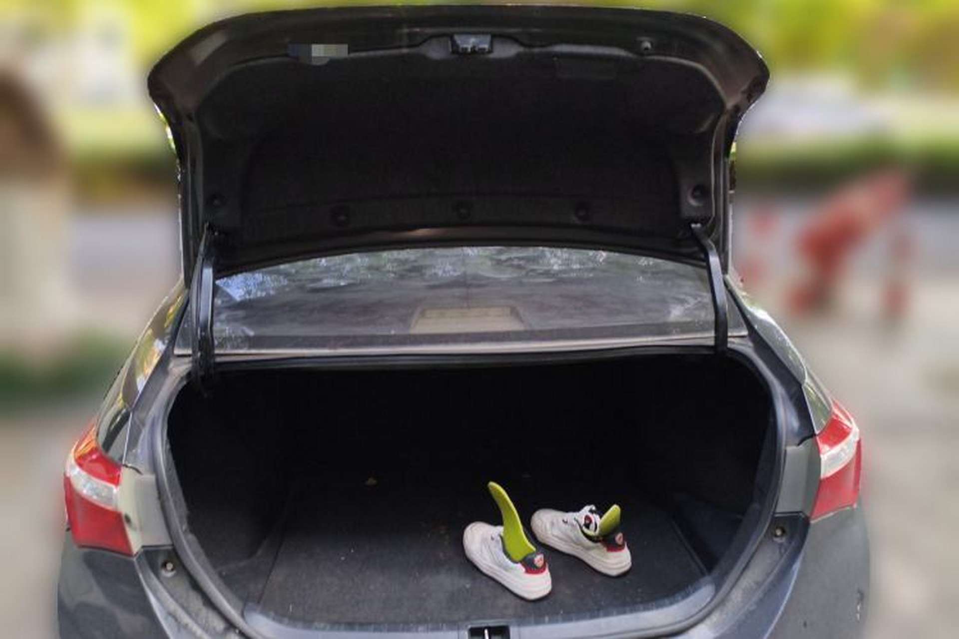 Used Toyota Corolla 2014 1.6L CVT GL Trunk