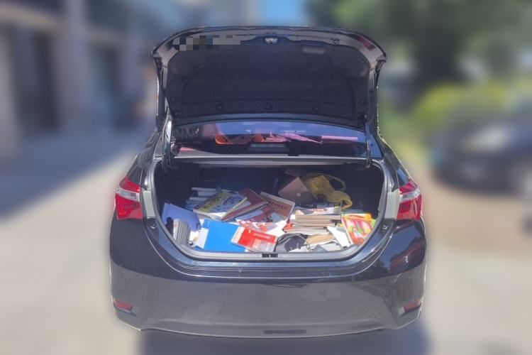 Used Toyota Corolla 2014 1.6L CVT GL Trunk
