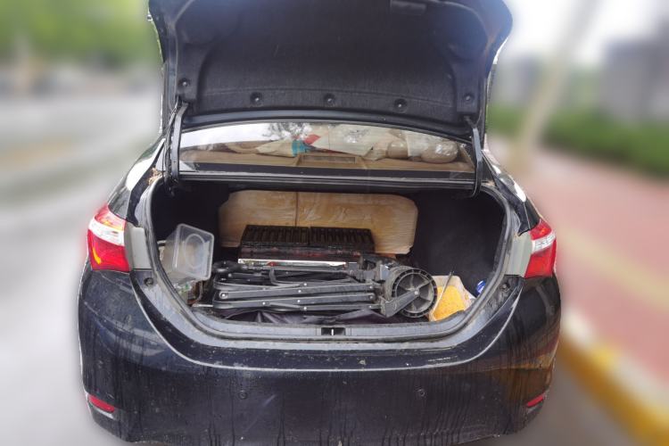 Used Toyota Corolla 2014 1.6L CVT GL-i Leather Edition Trunk