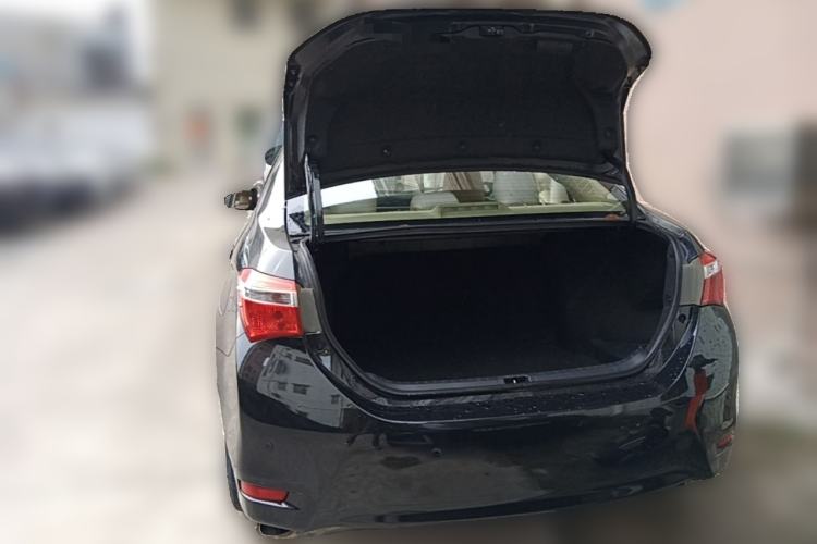Used Toyota Corolla 2014 1.6L CVT GL Trunk