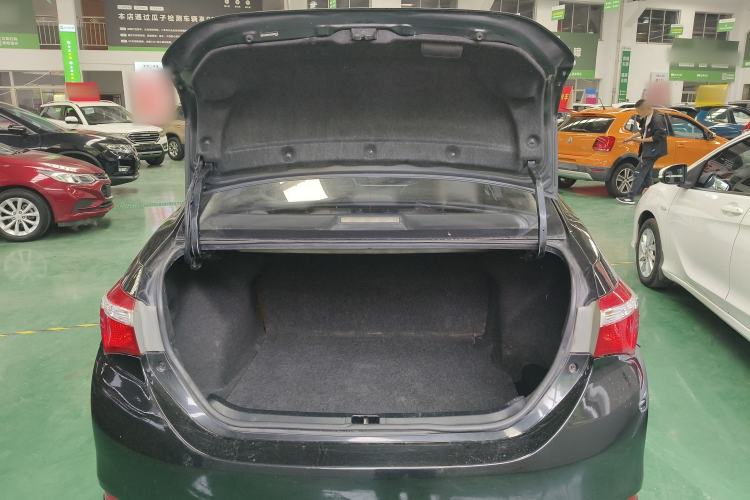 Used Toyota Corolla 2014 1.6L CVT GL Trunk