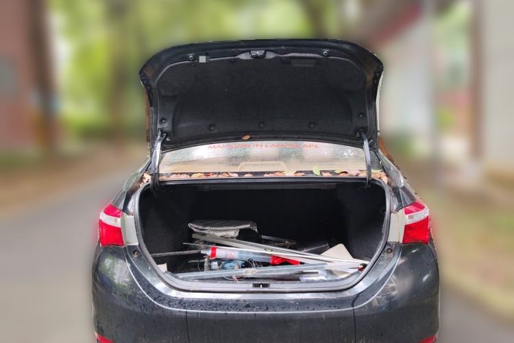 Used Toyota Corolla 2014 1.6L CVT GL Trunk