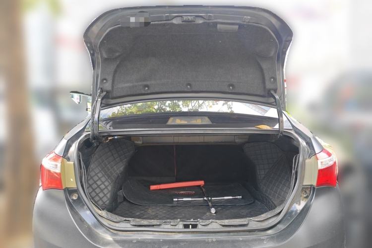 Used Toyota Corolla 2014 1.6L CVT GL-i Leather Edition Trunk