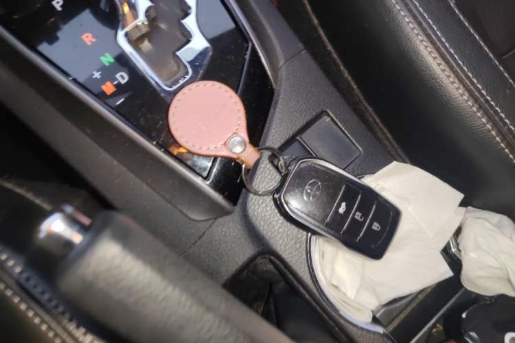 Used Toyota Corolla 2014 1.6L CVT GLX-i Vehicle Key