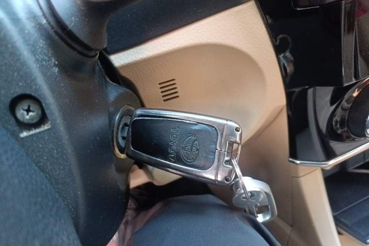 Used Toyota Corolla 2014 1.6L Manual GL Vehicle Key