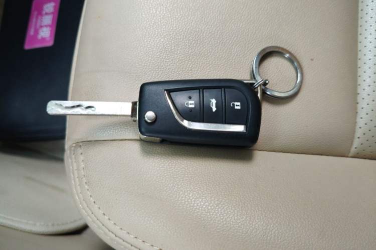 Used Toyota Corolla 2014 1.6L CVT GL Vehicle Key