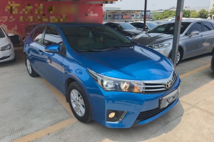 Used Toyota Corolla 2014 1.6L CVT GL Front Right 45 Deg