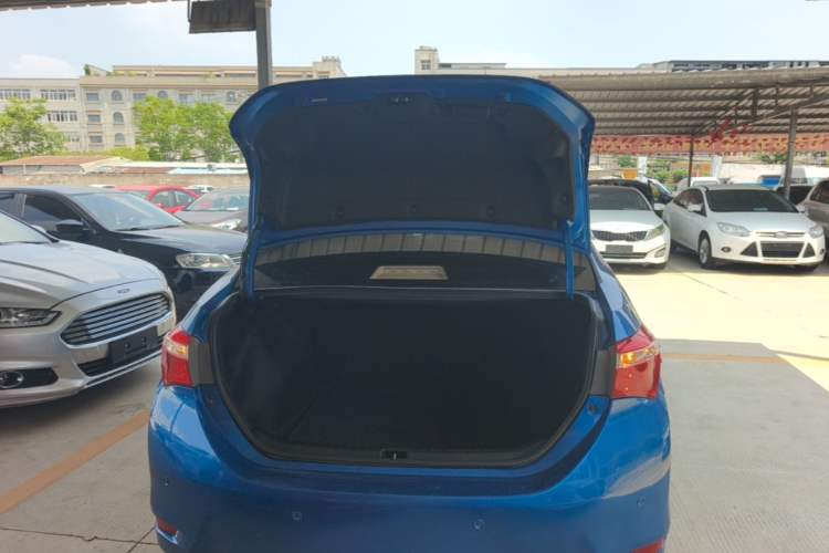 Used Toyota Corolla 2014 1.6L CVT GL Trunk