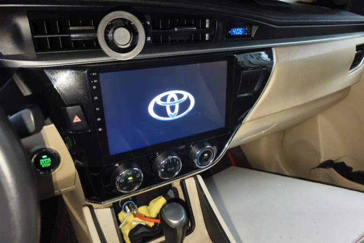 Used Toyota Corolla 2014 1.6L CVT GL Audio And AC Panel