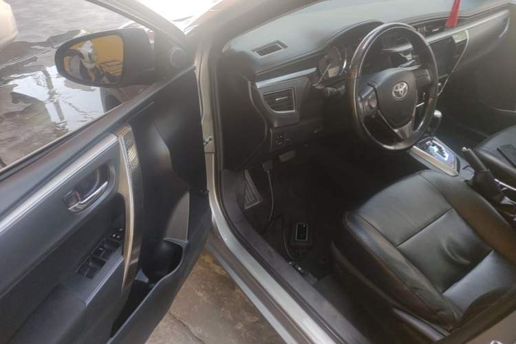 Used Toyota Corolla 2014 1.6L CVT GL Driver Seat