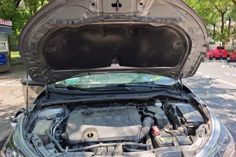 Used Toyota Corolla 2014 1.6L CVT GL Engine Bay